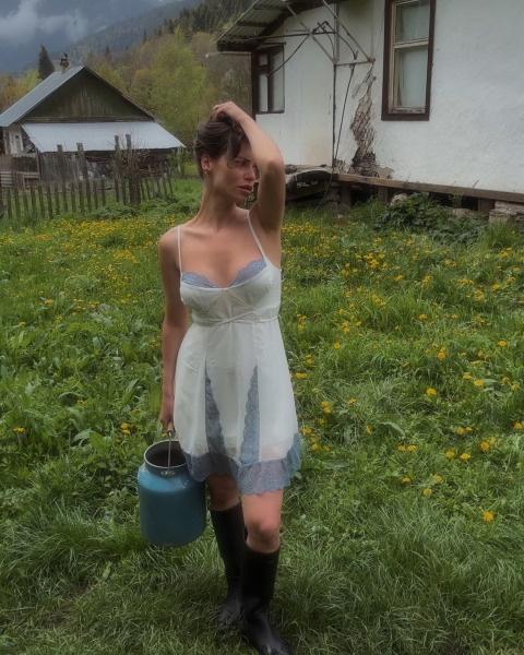 Платье шифоновое с кружевом