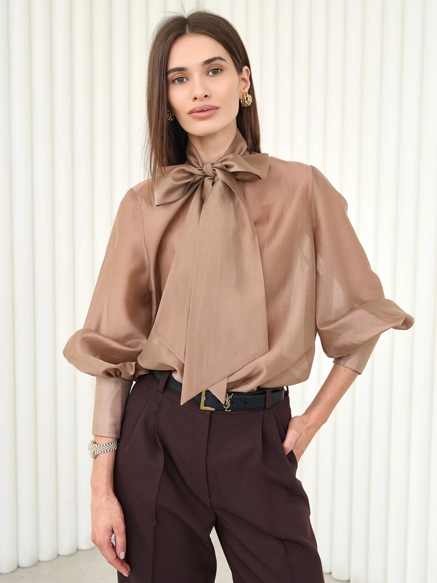 Блуза воздушная с бантом