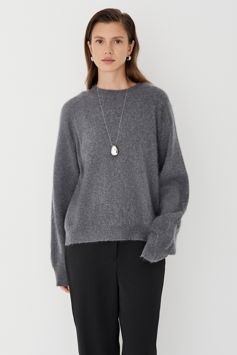 Свитер пушистый из 100% шерсти