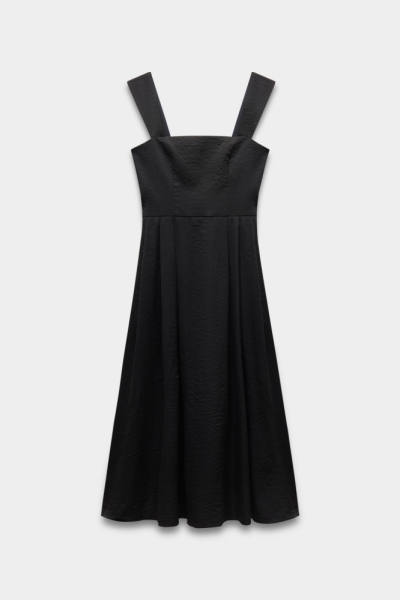 Платье с расклешенной юбкой