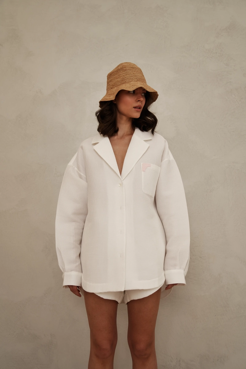 Рубашка Балос оверсайз кроя из вафельного хлопка Journey clothes, цвет: белый,  купить онлайн