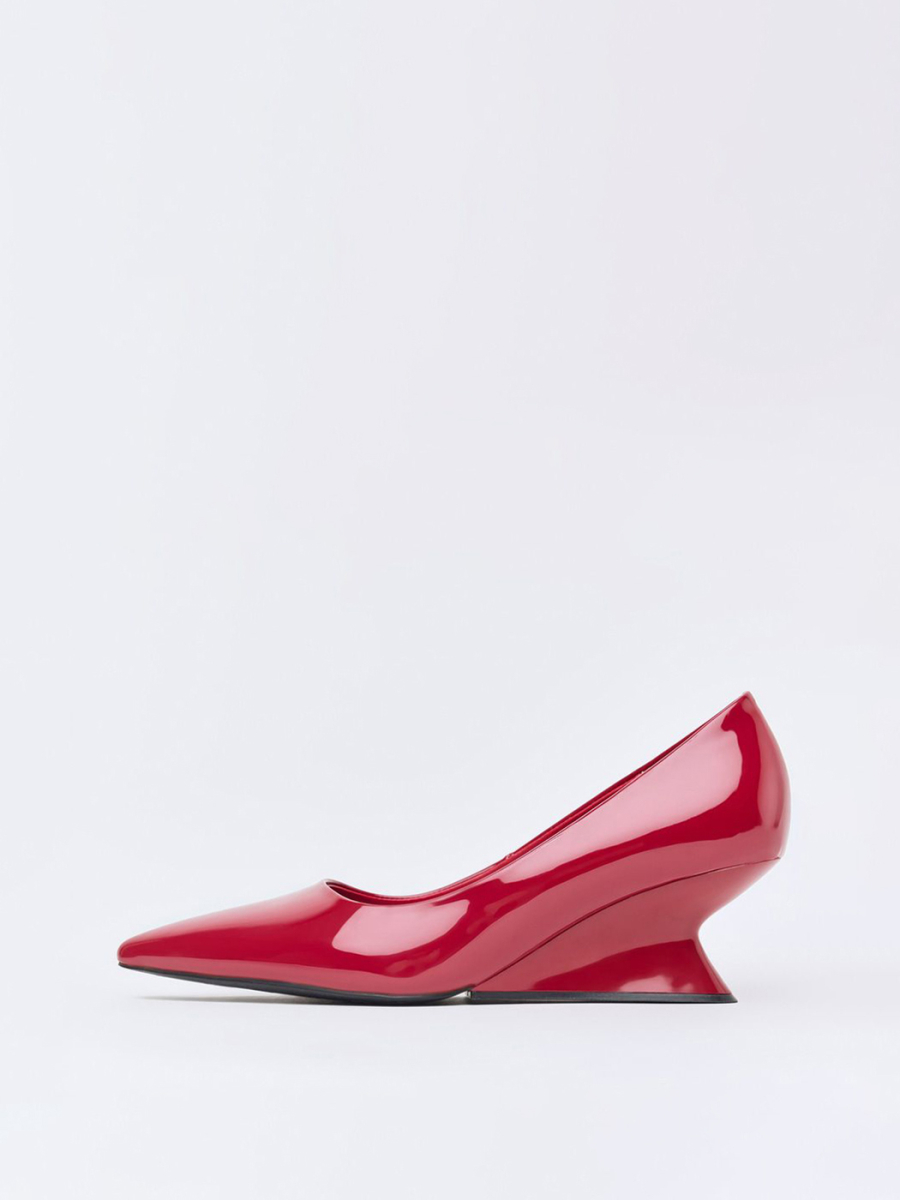 Туфли на танкетке