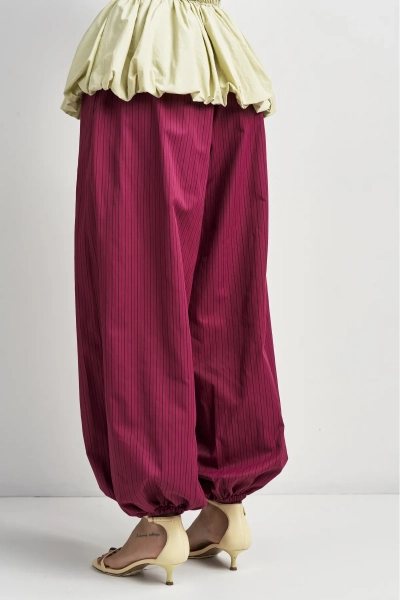 Брюки-алладины в полоску в цвете Малиновый Erist store, цвет: малиновый, НФ-00003518 купить онлайн