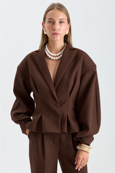 Жакет с талиевыми вытачками