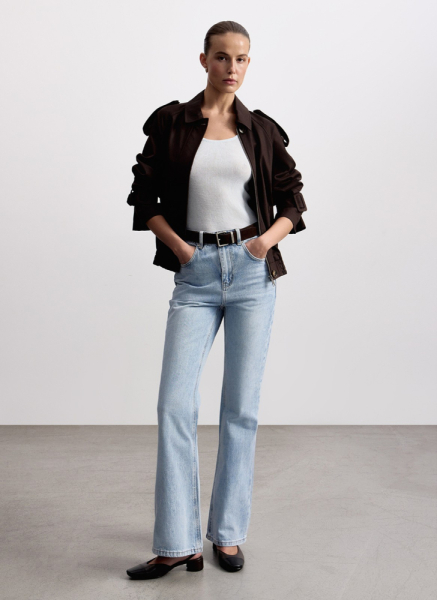 Джинсы расклешенные