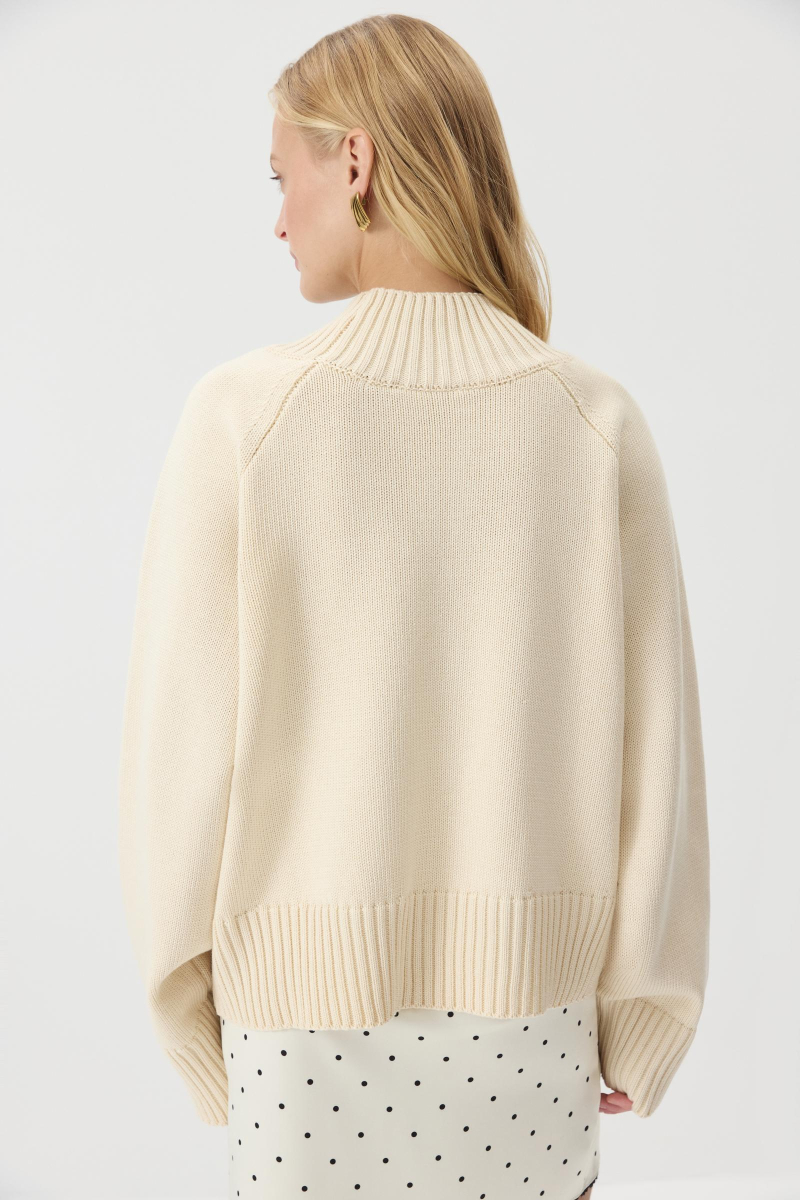 Свитер с широкой стойкой из хлопка Charmstore, цвет: Сливочный, 303-41486-121 купить онлайн