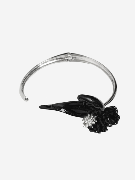 Чокер с чёрным цветком