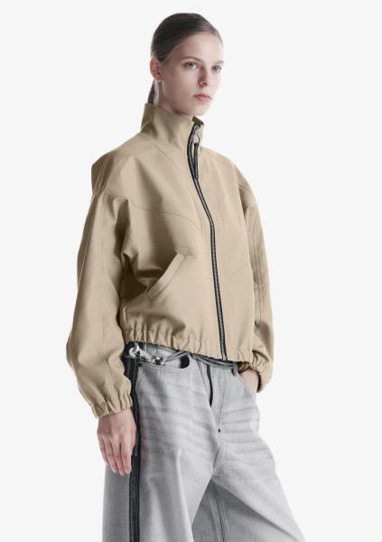 Бомбер из экокожи KRAKATAU, цвет: светлый тауп, Qw519A-810 купить онлайн