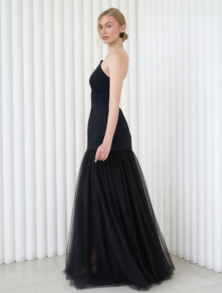 Платье с юбкой из сетки