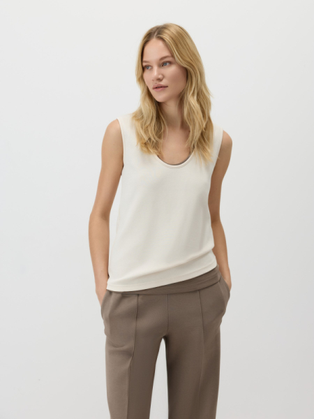 Топ с широкими бретелями из неофутера