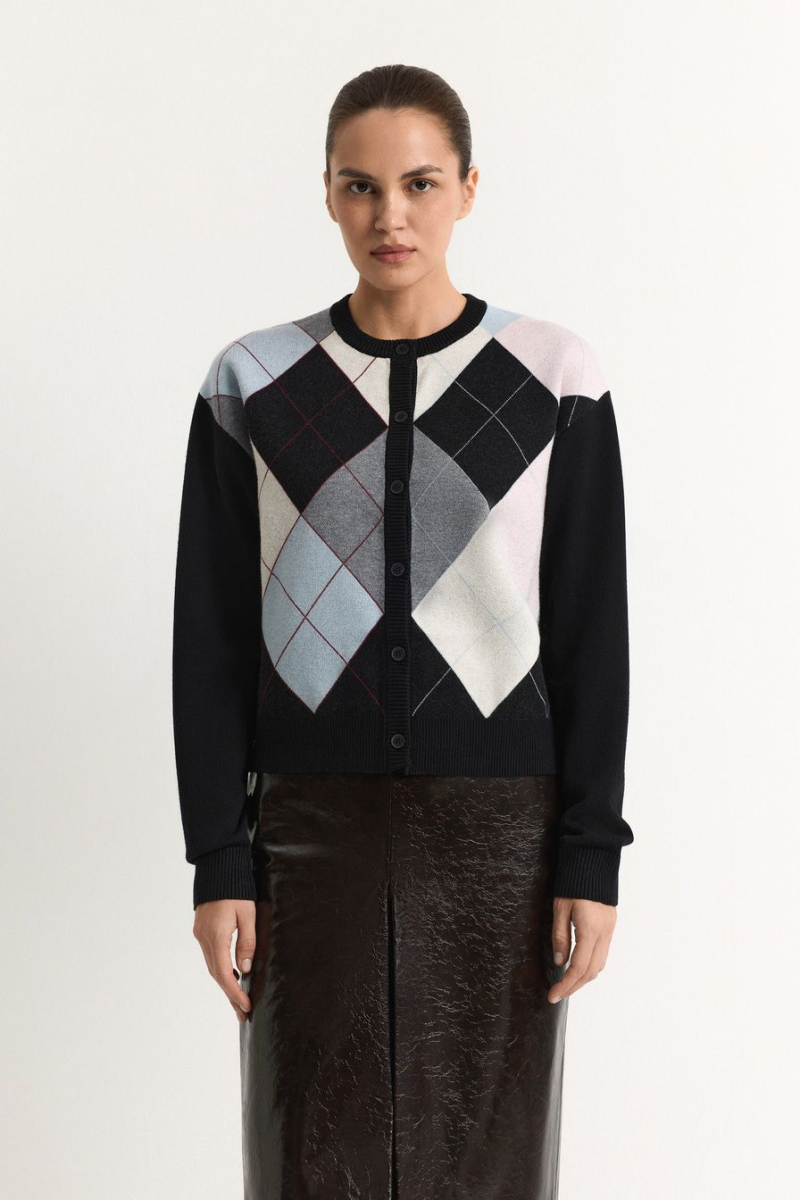 Кардиган с цветными ромбиками