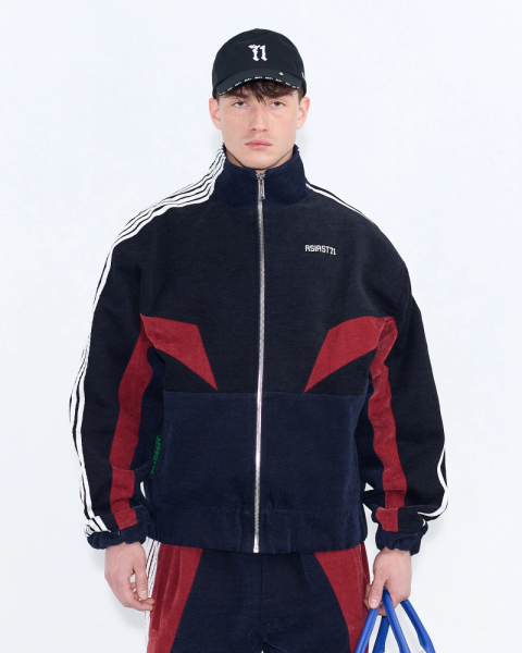 Олимпийка из велюра с лампасами