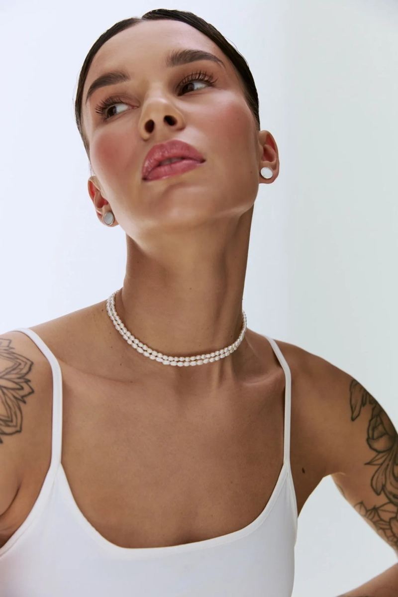 Серебряные серьги-пусеты с перламутром SBLESKOM, цвет: серебро, 11266 купить онлайн