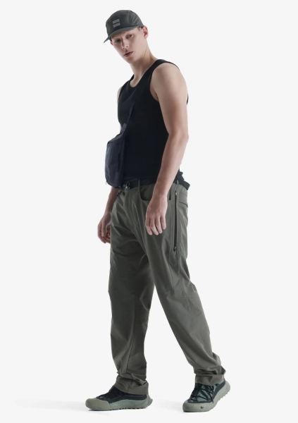 Прямые брюки KRAKATAU, цвет: елово-серый, Rm198A-52 купить онлайн