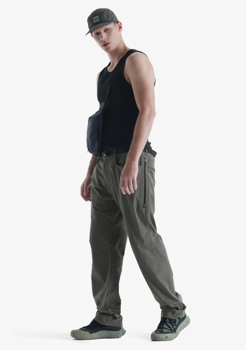 Прямые брюки KRAKATAU, цвет: елово-серый, Rm198A-52 купить онлайн