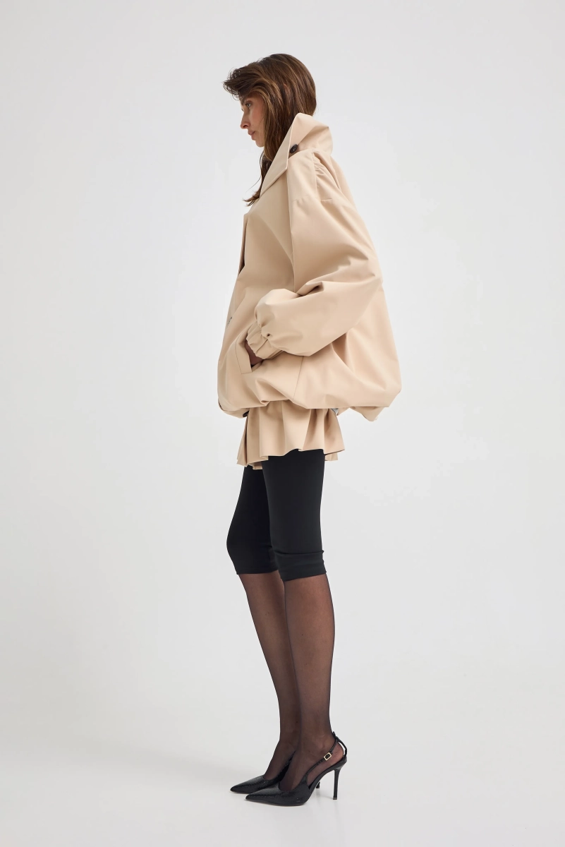 Тренч объемный с воротником стойкой Shtripling, цвет: белый, SHTCOT005MLK купить онлайн