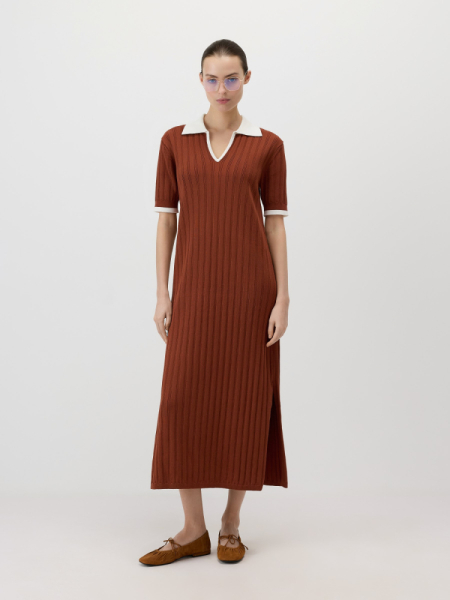 Платье с воротником-поло